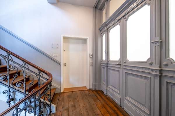 Stilvolle Altbauetage in denkmalgeschütztem Prachtbau – Exklusives Wohnen in bester Mainzer Lage — Bild 15 von 33
