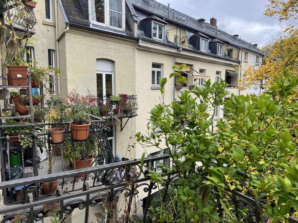 3-Zimmer Altbauwohnung mit zwei Balkonen - Ihr neues Zuhause zum Wohlfühlen! — Bild 10 von 13