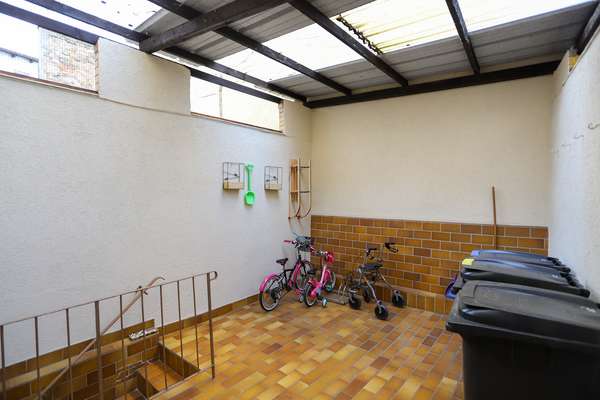 Investieren in Vielseitigkeit: Mehrfamilienhaus mit attraktiver Ladenfläche in Mainz-Kastel — Bild 4 von 24