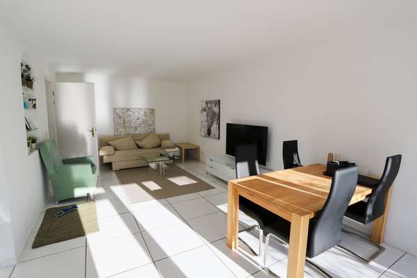 Helle Erdgeschosswohnung mit Terrasse und Garten! — Bild 4 von 15