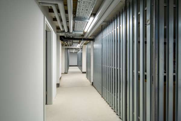 Exklusive barrierefreie Neubau-Penthousewohnung mit 3 Dachterrassen in Altrheinnähe — Bild 36 von 37