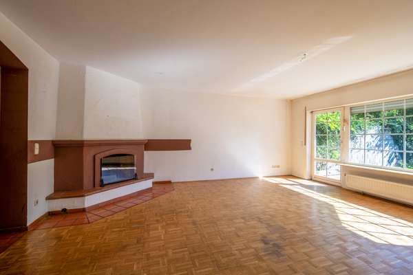 Urbanes Wohnen & ein hohes Maß an Lebensqualität: Charmantes Einfamilienhaus mit Einliegerwohnung — Bild 12 von 31