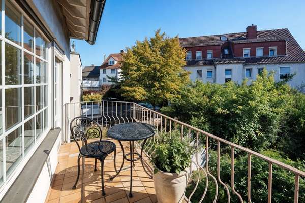 Urbanes Wohnen & ein hohes Maß an Lebensqualität: Charmantes Einfamilienhaus mit Einliegerwohnung — Bild 8 von 31