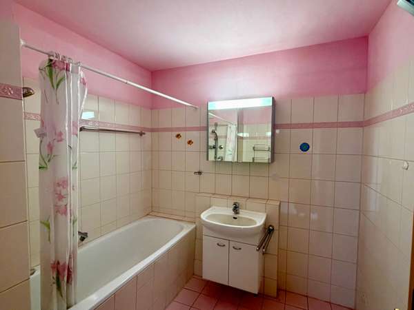 Sofort Bezugsfrei & voller Möglichkeiten - 3-ZImmer-Wohnung mit Balkon und Blick ins Grüne — Bild 15 von 20