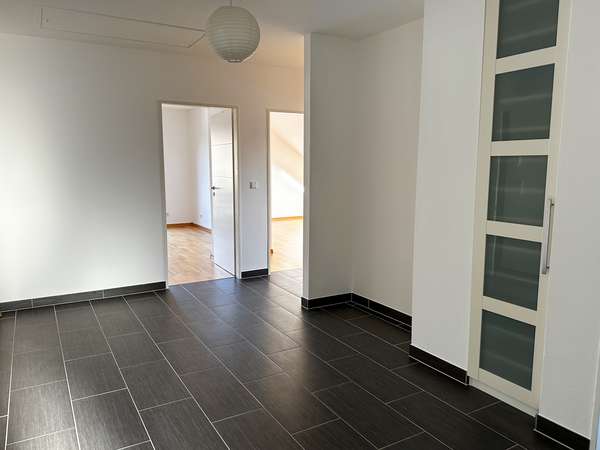 Schicke 3-Zimmer Dachgeschosswohnung in Idstein! — Bild 12 von 15