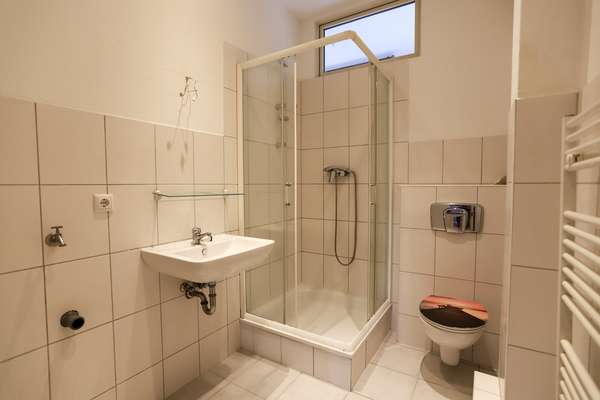 Schöne 3-Raum-Hochparterre-Wohnung im Wiesbadener Altbau! — Bild 7 von 9