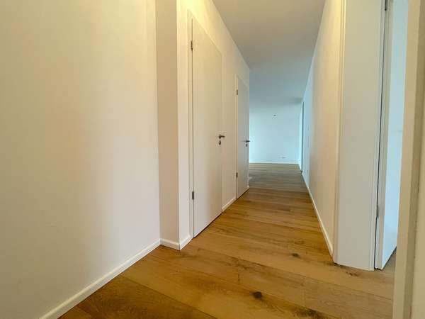 Exklusive 4-Zimmerwohnung mit PKW-Stellplatz in Bauschheim!! — Bild 11 von 23