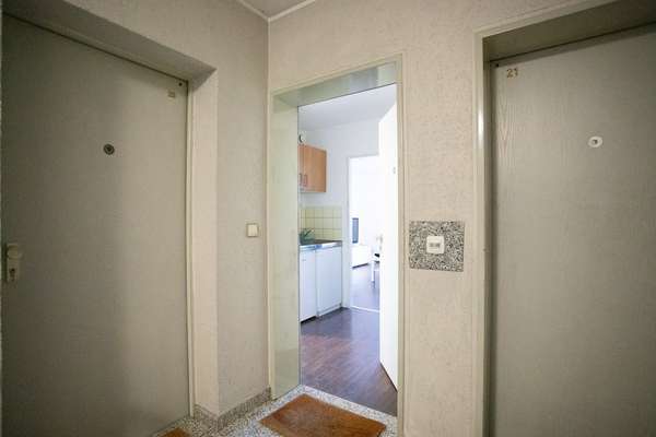 1,5-Zimmer Dachgeschosswohnung mit Garage in Mainz! — Bild 5 von 14