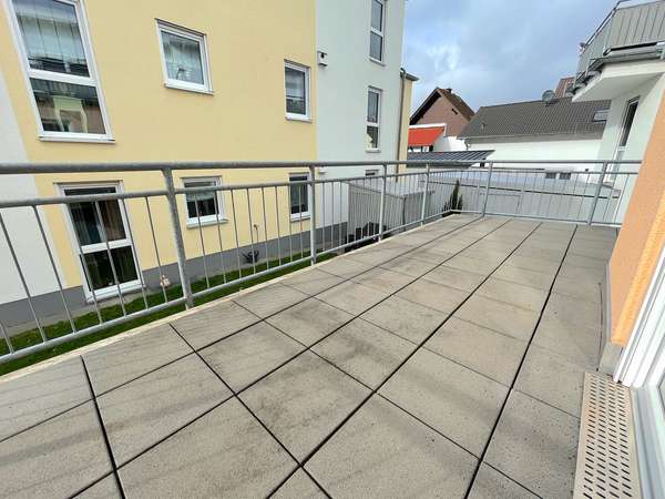 Exklusive 4-Zimmerwohnung mit PKW-Stellplatz in Bauschheim!! — Bild 9 von 23