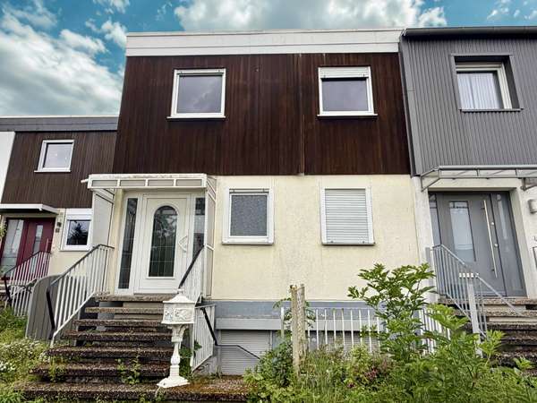 Viel Platz für Familienleben – Reihenmittelhaus mit Gartenidylle in Mainz-Finthen — Bild 2 von 35