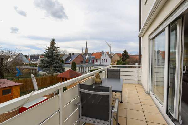 Einmalig!! Großzügiges Domizil mit Garten!! Warum bauen, wenn ich gleich einziehen kann? — Bild 17 von 25