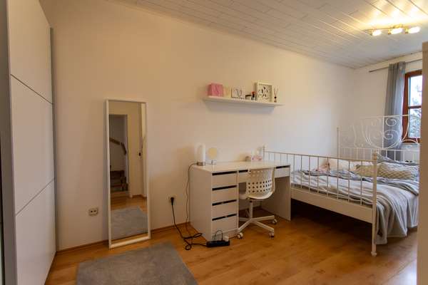Familienfreundliches Reihenmittelhaus mit Garage in Dietzenbach-Steinberg! — Bild 25 von 26