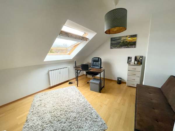 Schicke 3-Zimmer Dachgeschosswohnung in Idstein! — Bild 6 von 15