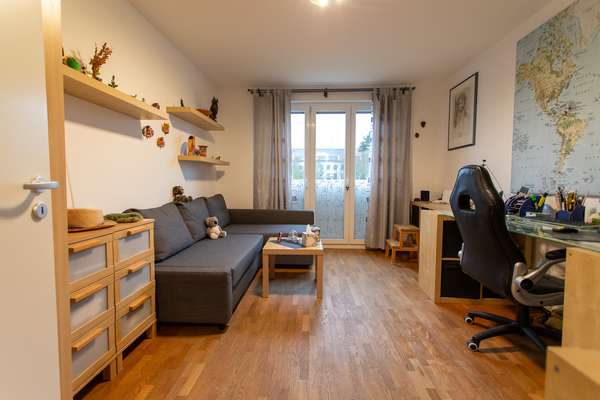 Lichtdurchflutetes Wohnerlebnis in Wiesbaden – 3-Zimmerwohnung mit sonnigem Balkon! — Bild 4 von 19