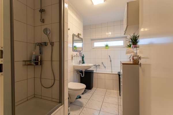 Lichtdurchflutetes Wohnerlebnis in Wiesbaden – 3-Zimmerwohnung mit sonnigem Balkon! — Bild 9 von 19
