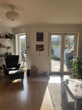 Wohnen mit Wohlfühlfaktor: Reihenhaus mit Garten und Sonnenbalkon — Bild 4 von 6