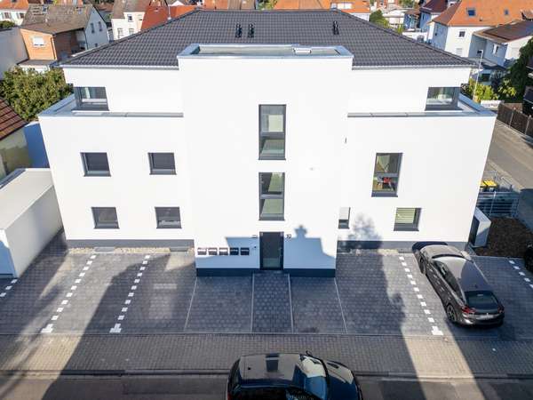 Exklusive barrierefreie Neubau-Penthousewohnung mit 3 Dachterrassen in Altrheinnähe — Bild 32 von 37