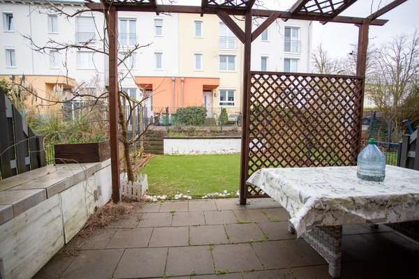 Idyllisches Wohnen am Feldrand: Reihenmittelhaus mit Dachterrasse! — Bild 8 von 24