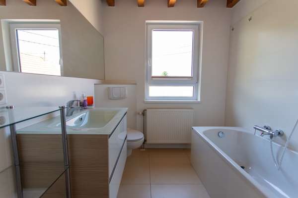 Schönes Einfamilienhaus in ruhiger Lage! — Bild 16 von 29