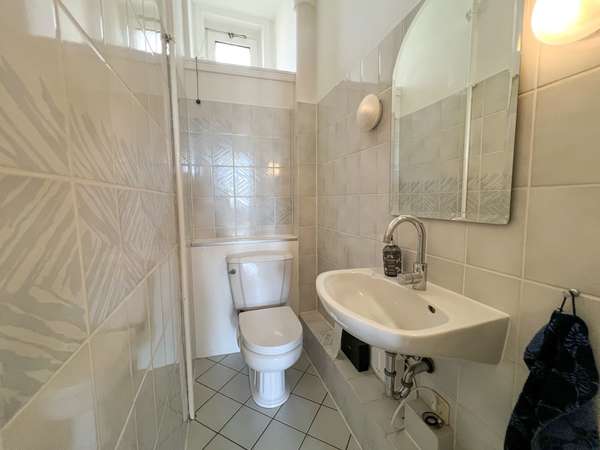 3-Zimmer Altbauwohnung mit zwei Balkonen - Ihr neues Zuhause zum Wohlfühlen! — Bild 17 von 19