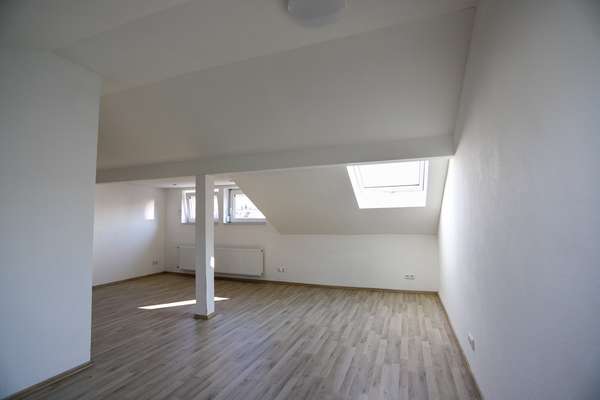 Attraktive 2-Zimmer-Wohnung mit EBK in Mainz — Bild 6 von 14