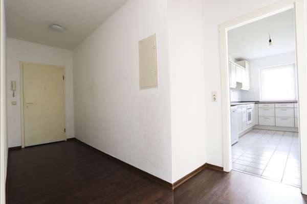 Sonnenverwöhnte 3 Zimmer - Wohlfühlwohnung mit Balkon und Tiefgaragenstellplatz — Bild 10 von 15