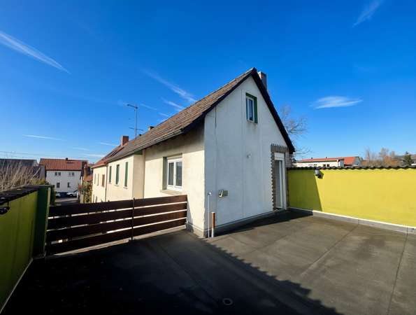 Ein Ort zum Gestalten – Einfamilienhaus mit Dachterrasse in Breckenheim — Bild 6 von 28