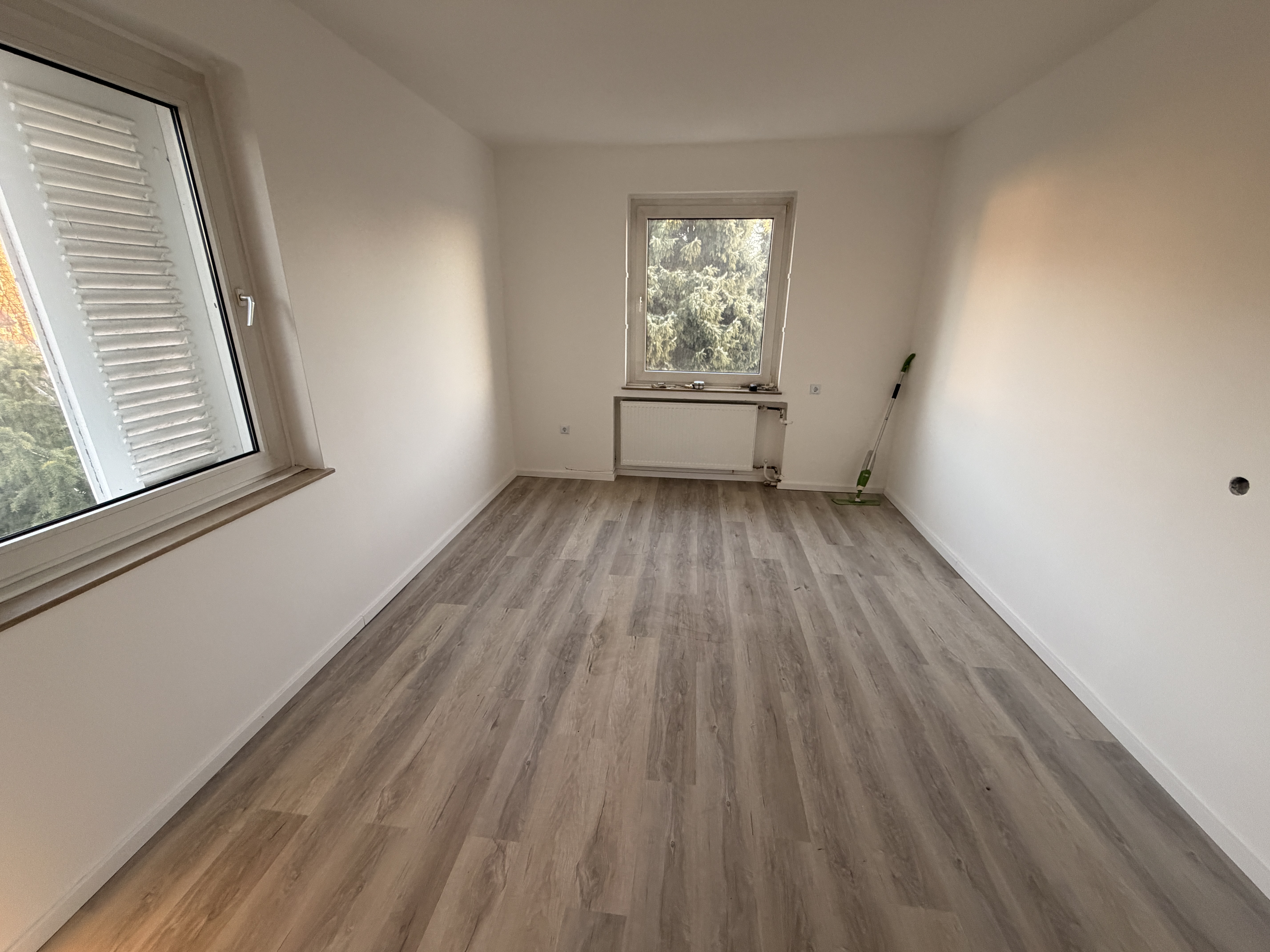 RESERVIERT! Frisch sanierte 4-Zimmer Wohnung mit Balkon in zentraler Lage von Herford