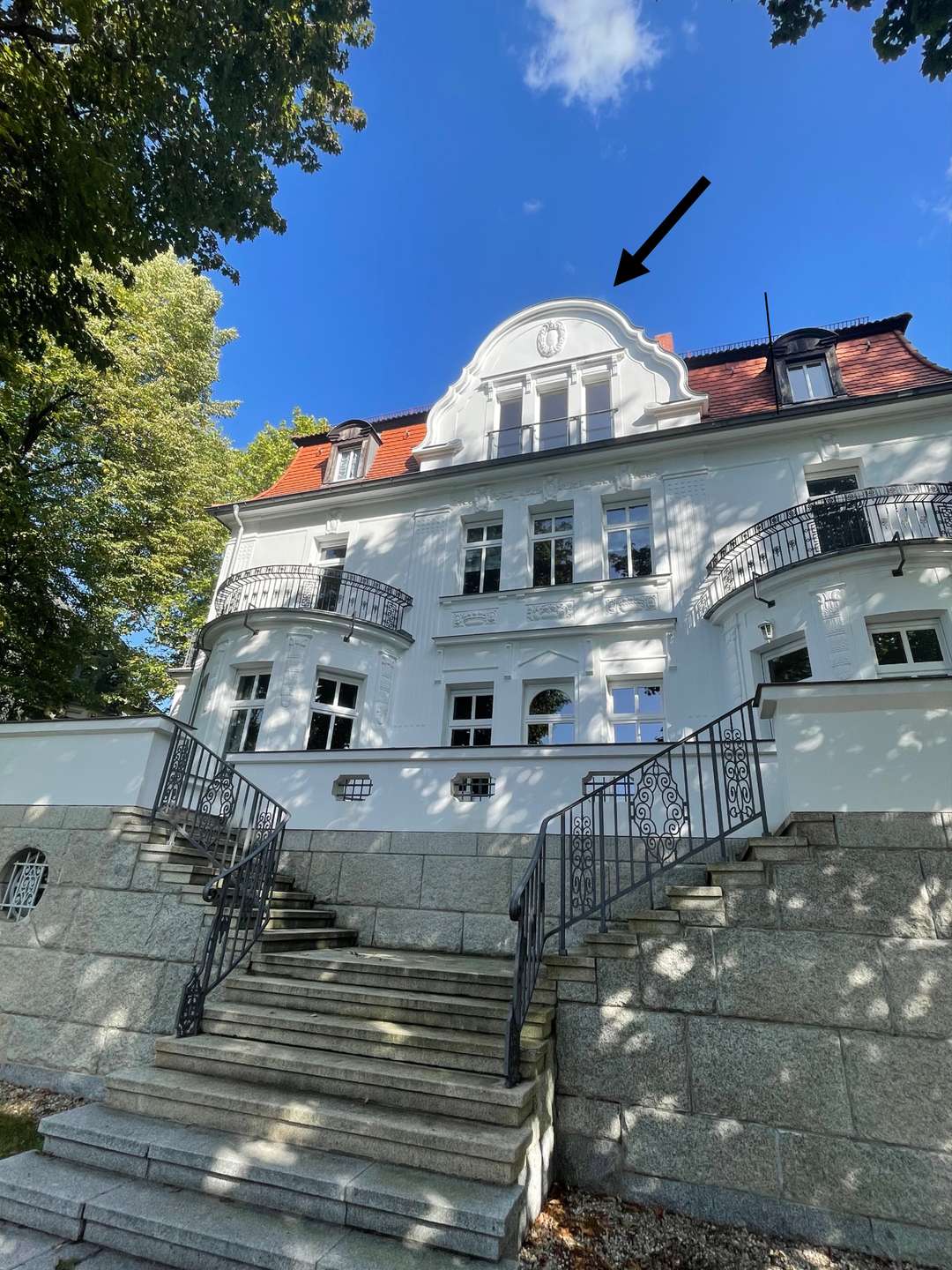 Wohnen und Arbeiten im Einklang | Herrschaftlicher 4-Zimmer Altbau mit großem Homeoffice in Bestlage