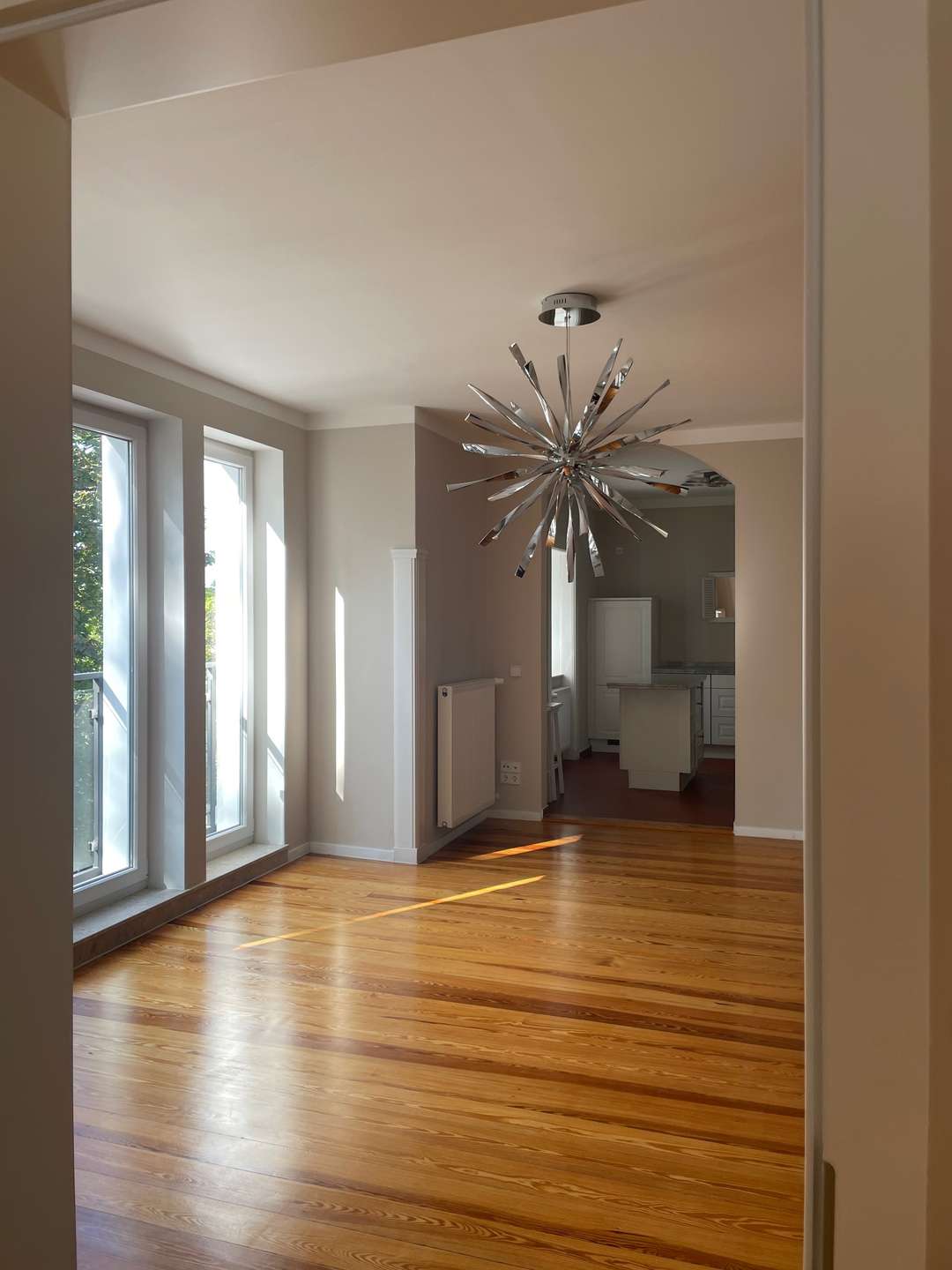 Wohnen und Arbeiten im Einklang | Herrschaftlicher 4-Zimmer Altbau mit großem Homeoffice in Bestlage – Bild 5