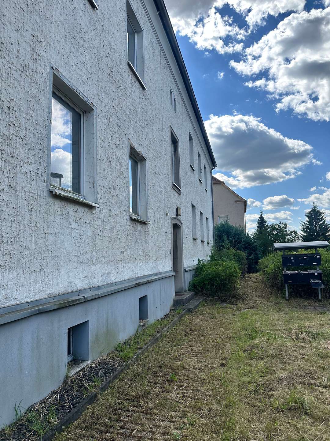 Sanierungsobjekt mit Zukunft – 6 Wohneinheiten, KfW-fähig mit genehmigter Balkonanlage – Bild 4