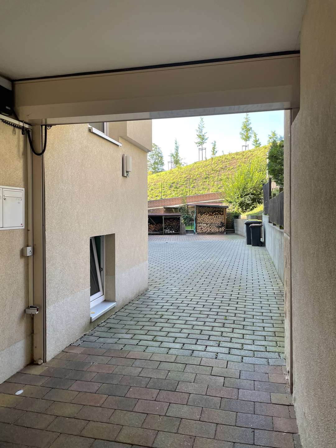 Vollvermietetes Mehrfamilienhaus mit Aufzug und Stellplätzen I Top-Lage in Gera – Bild 4