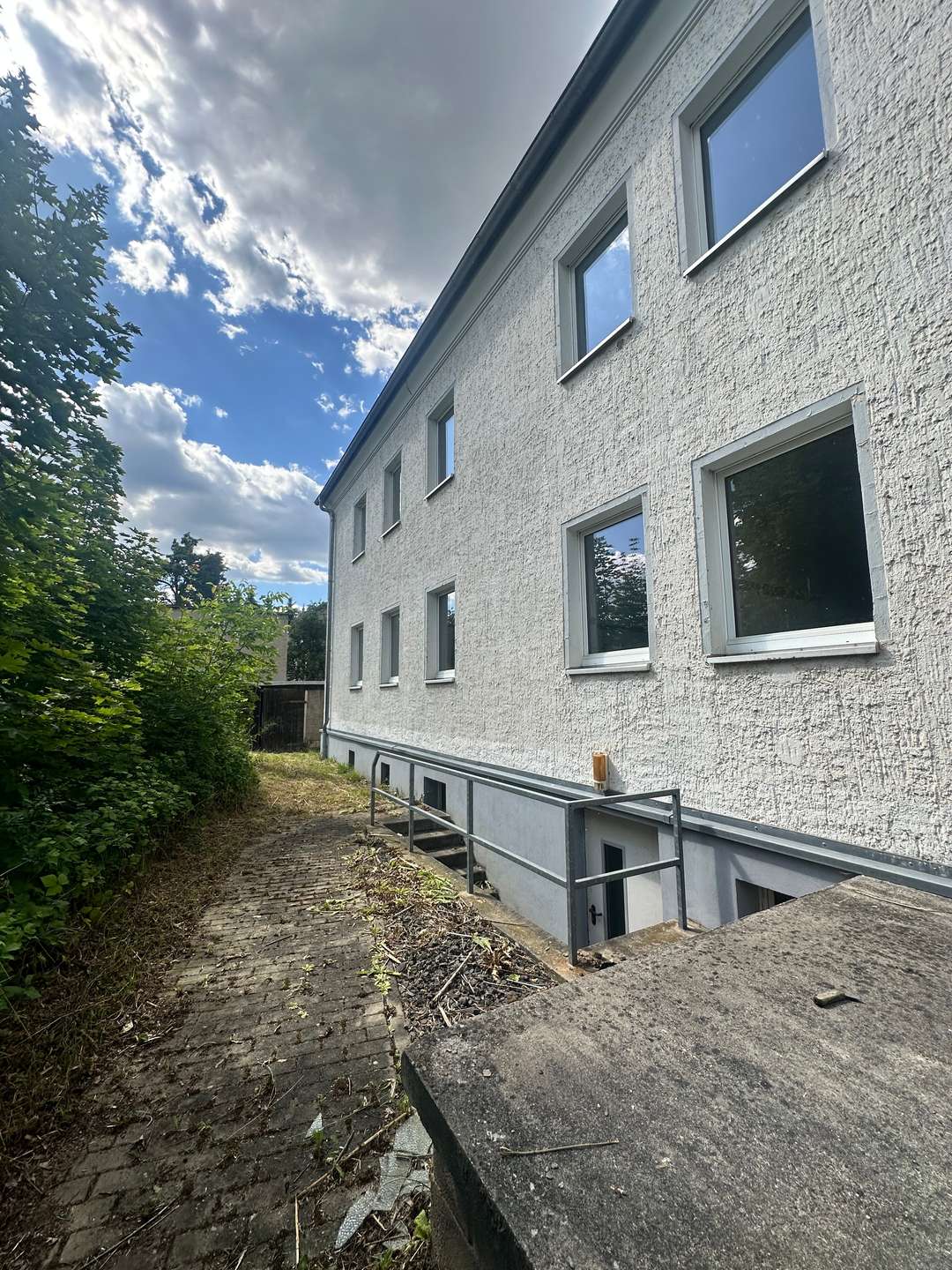 Sanierungsobjekt mit Zukunft – 6 Wohneinheiten, KfW-fähig mit genehmigter Balkonanlage – Bild 5