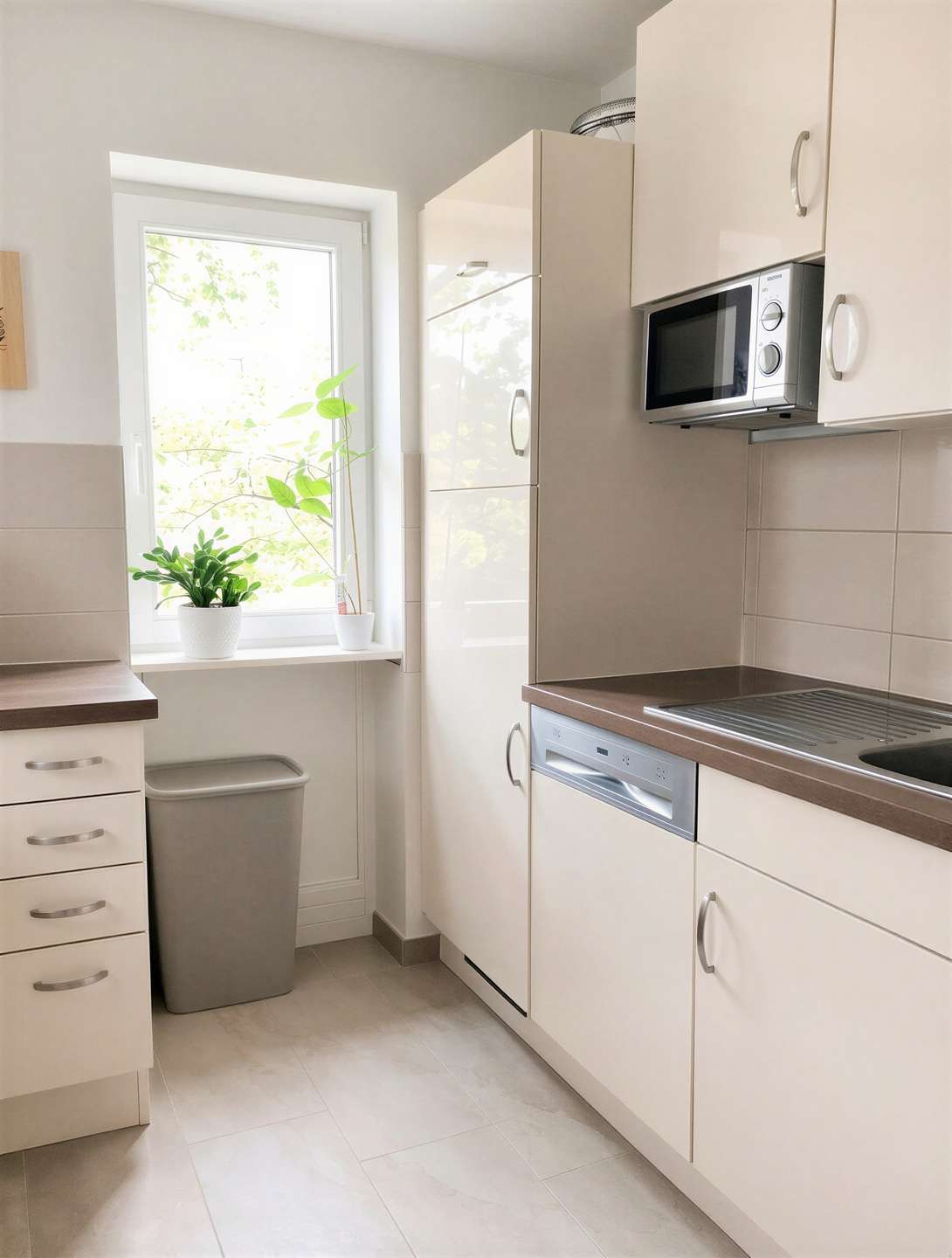 Ihre Kaufgelegenheit! 2,5 Zimmer Wohnung mit TG auf parkähnlich angelegtem Grundstück – Bild 6