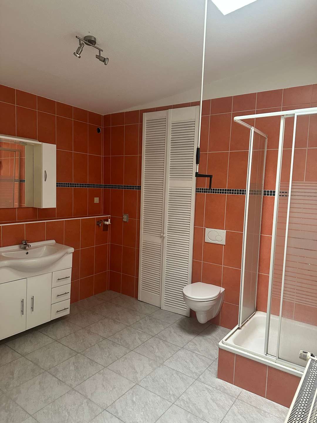 Geräumige EG Wohnung in Gera Unterhaus zu vermieten – Bild 2