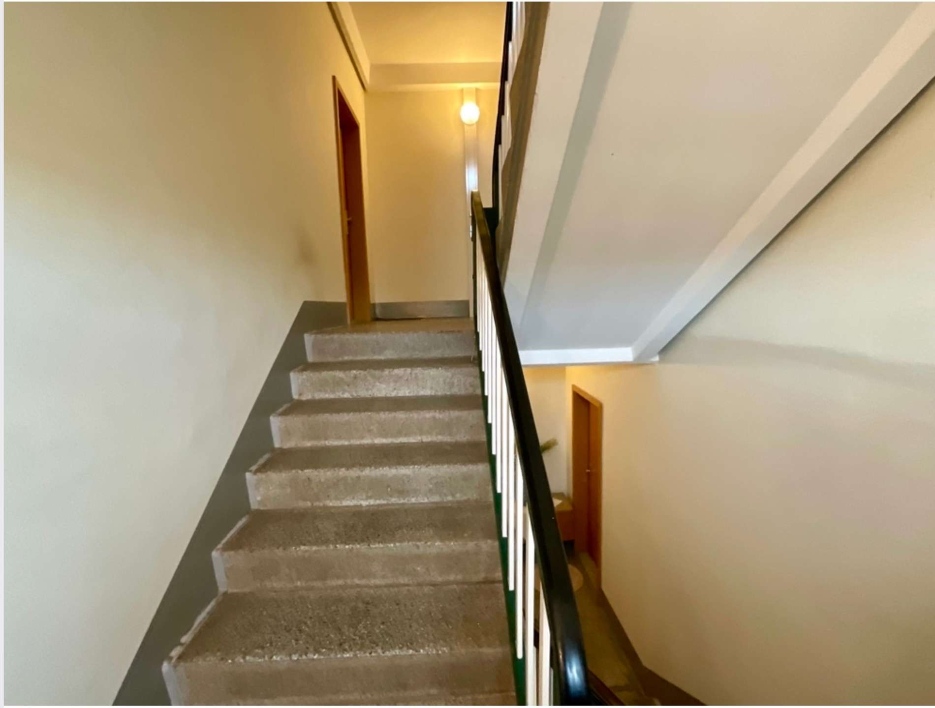2 Zimmer Wohnung mit Balkon und Einbauküche zur Kapitalanlage – Bild 4
