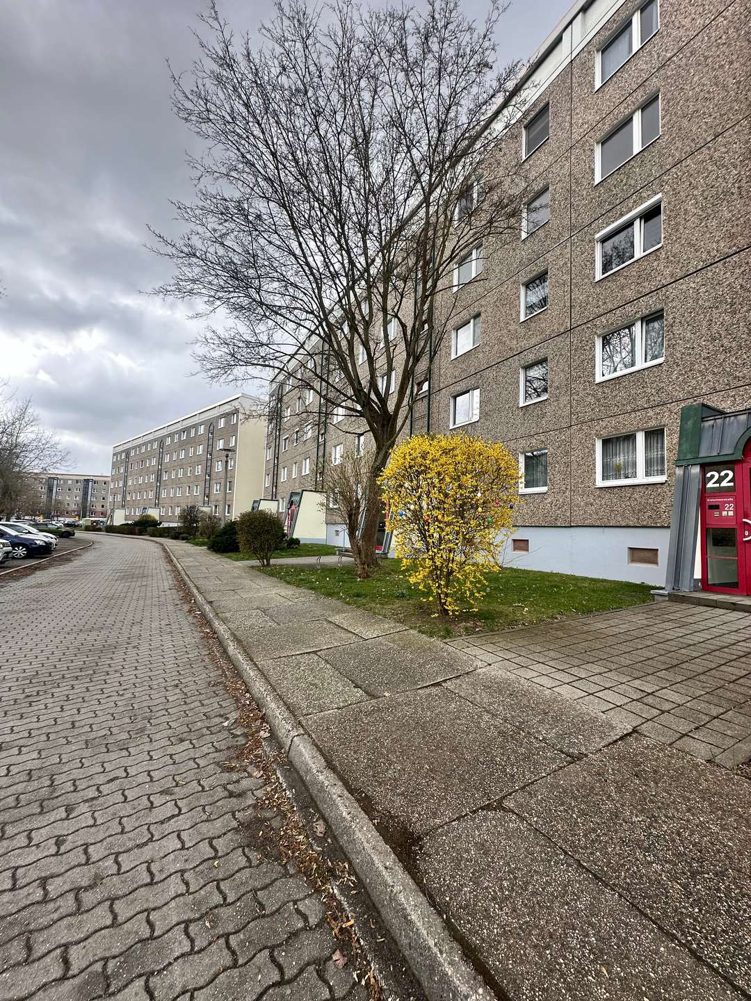 2 Zimmer Wohnung mit Balkon und Einbauküche zur Kapitalanlage – Bild 2