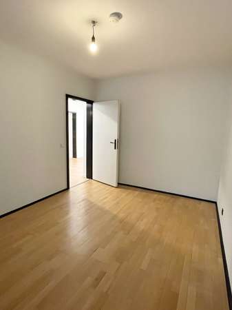 Dreizimmerwohnung mit zwei Balkonen im Schanzenviertel