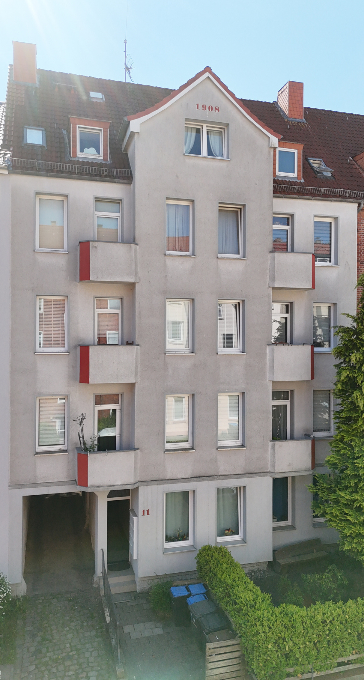 Gepflegtes MFH mit guter Historie - Bild 4