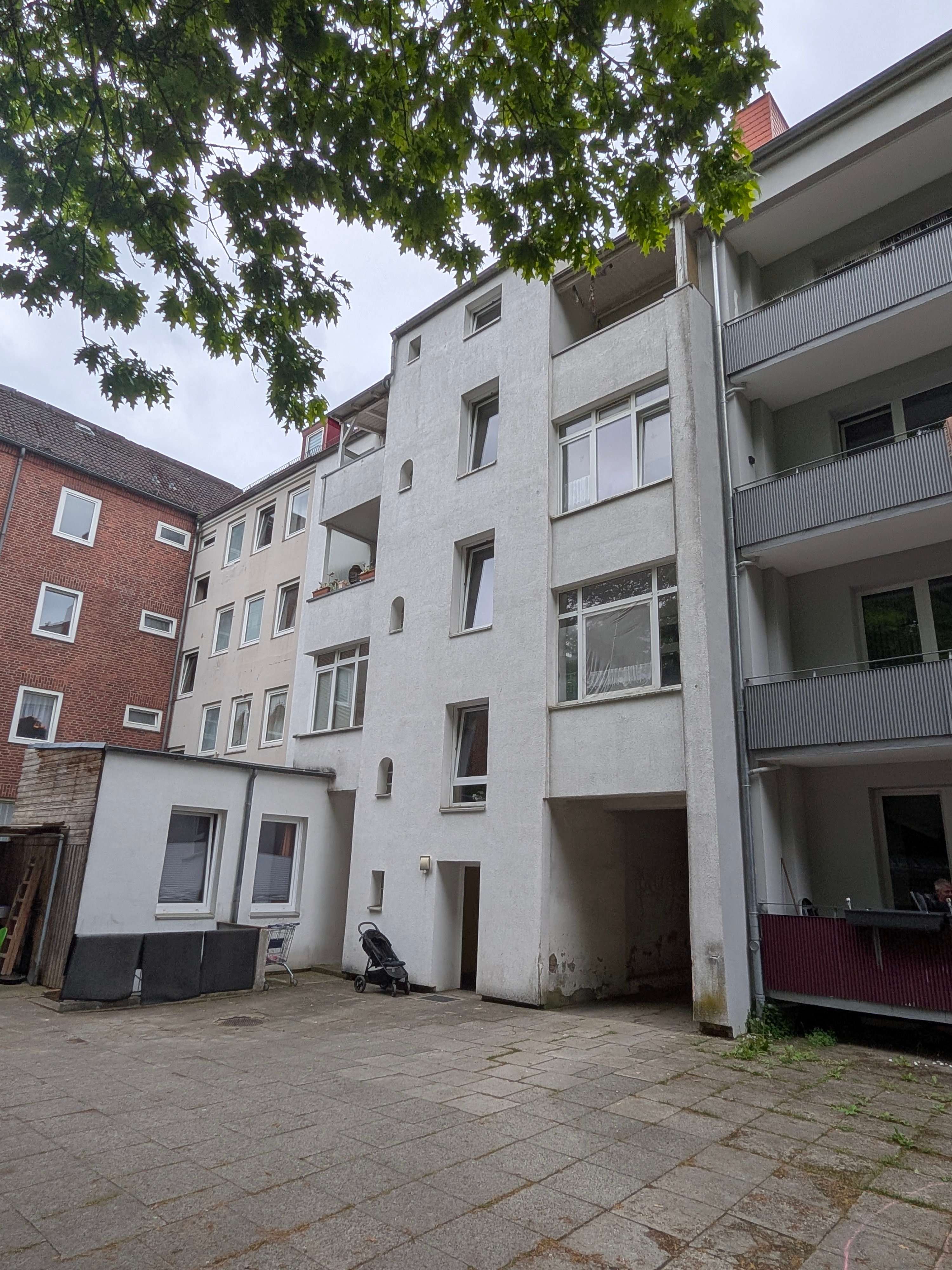 Gepflegtes MFH als solide Kapitalanlage - Thumbnail 3