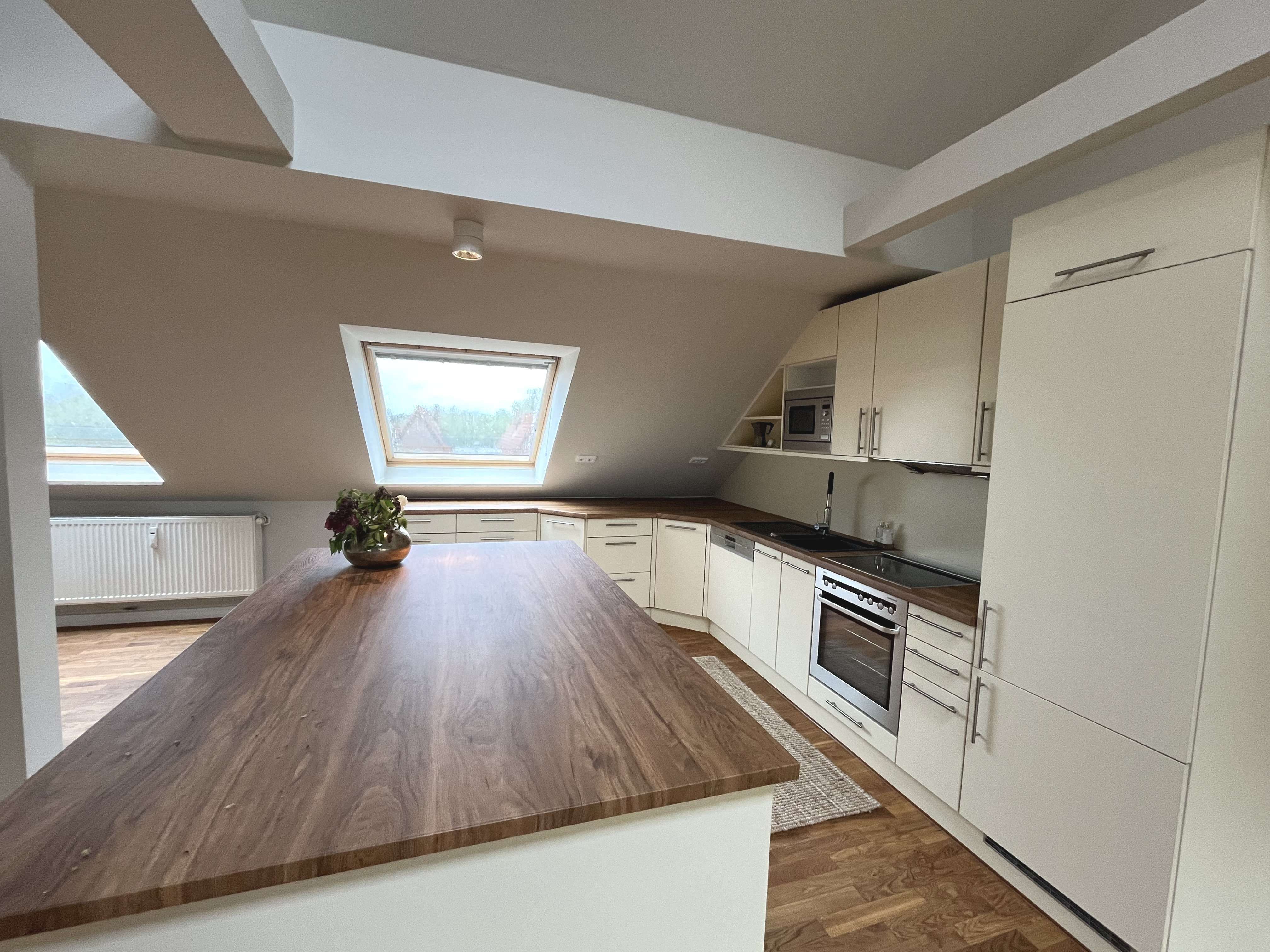 LOFTARTIGE DACHGESCHOSS- WOHNUNG IN ALSTERNÄHE - Bild 4