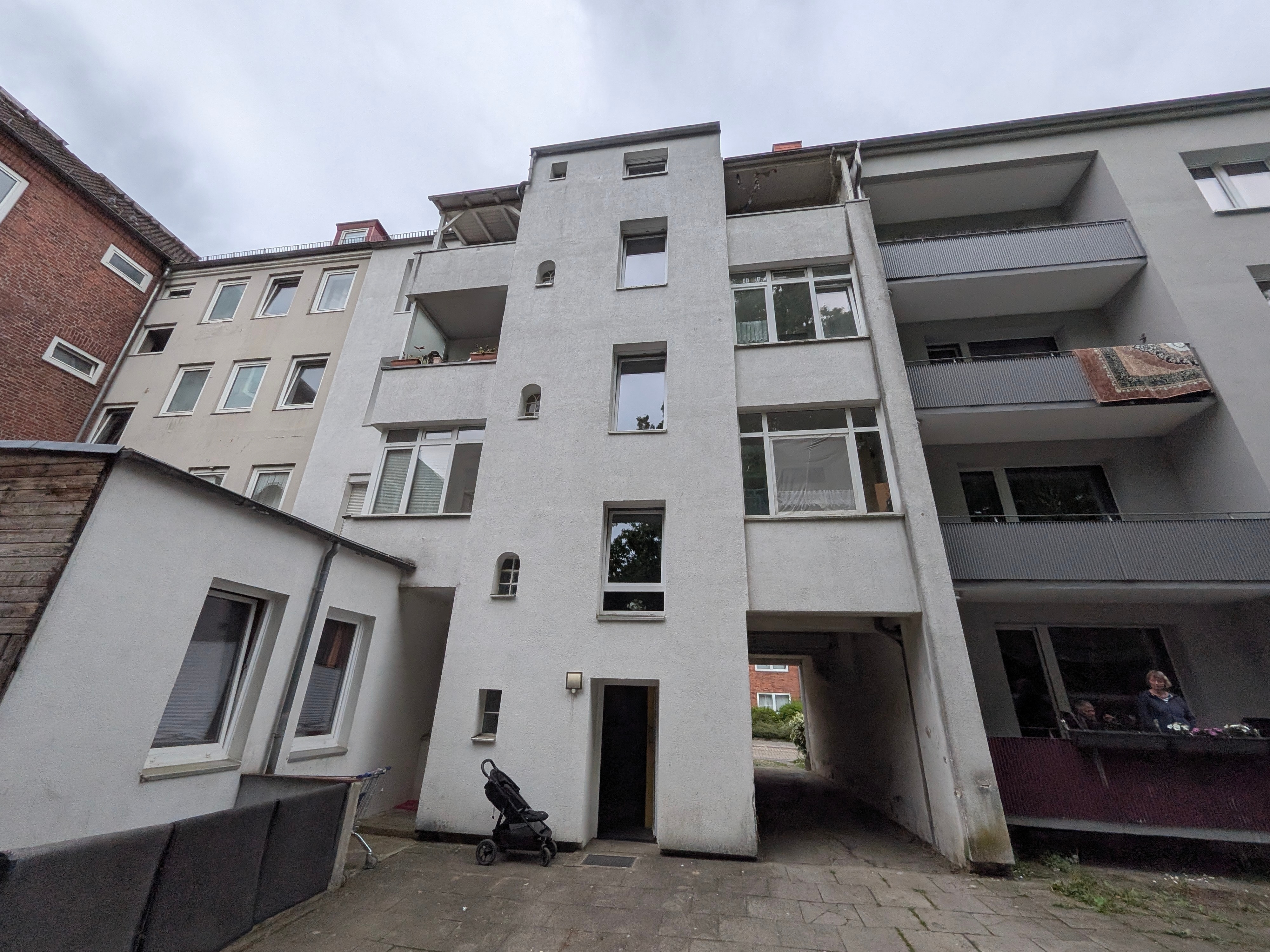 Gepflegtes MFH als solide Kapitalanlage - Thumbnail 2